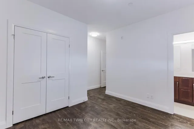 Additional image 19 of 399 Queen St Unit 201