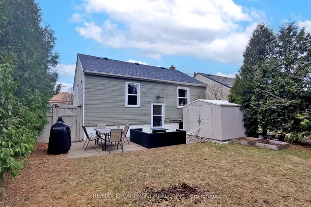 Additional image 31 of 37 Salem Ave