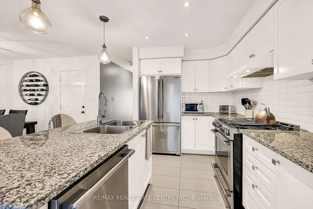 Additional image 13 of 18 Scarletwood St