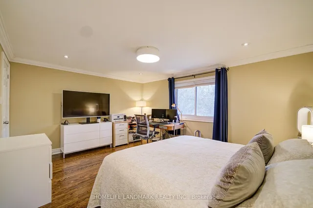 Additional image 21 of 2207 Elmhurst Ave