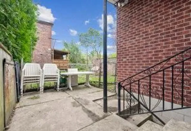 Additional image 41 of 38 Fernbank Ave