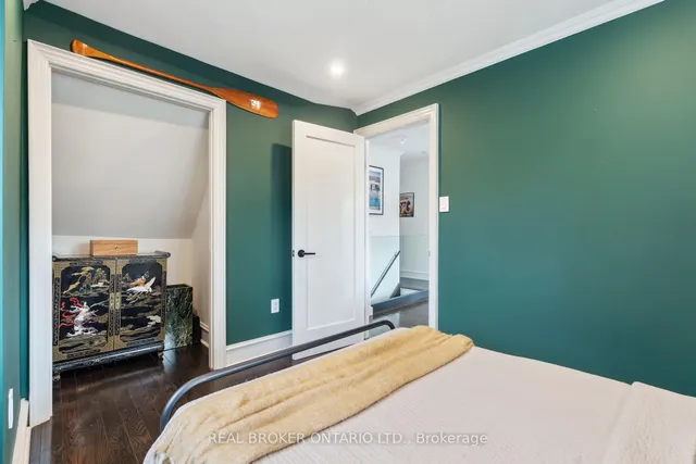 Additional image 23 of 300 Avenue Rd Unit 4