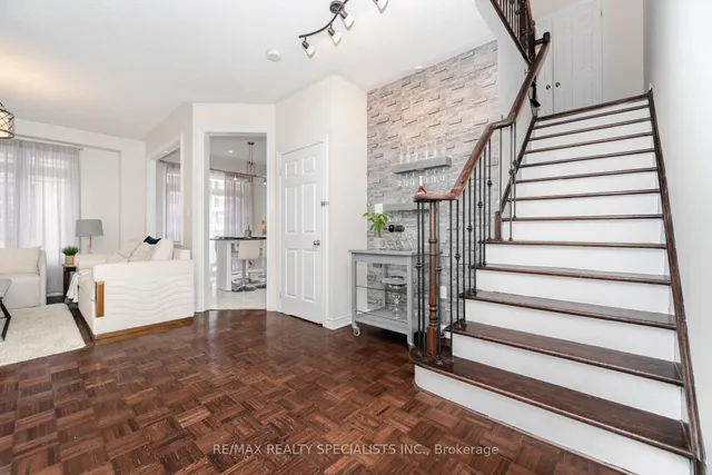 Additional image 18 of 383 Queen Mary Dr