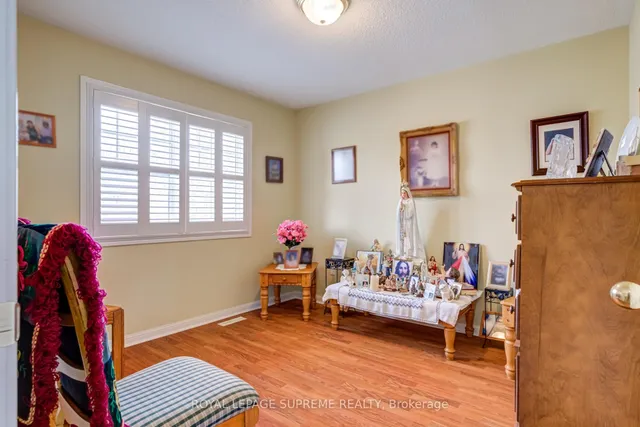 Additional image 27 of 1063 Wallbrook Cres