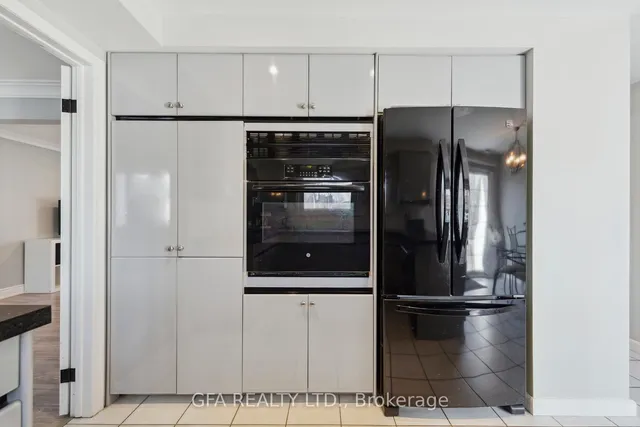 Additional image 23 of 2373 Cheverie St