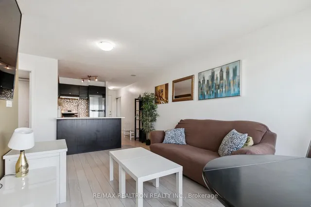 Additional image 4 of 36 Lee Centre Dr Unit 915