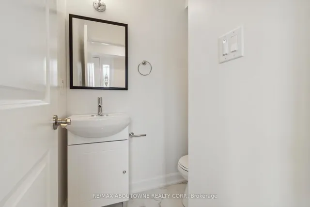 Additional image 22 of 16 Jasmine Sq