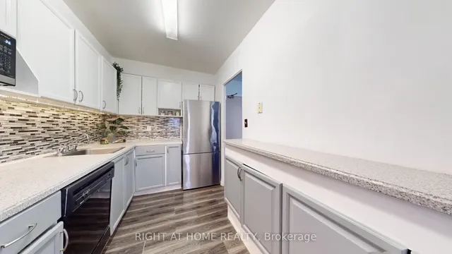 Additional image 27 of 1 Massey Sq Unit 1418