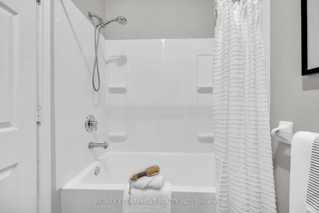 Additional image 14 of 161 RAY St