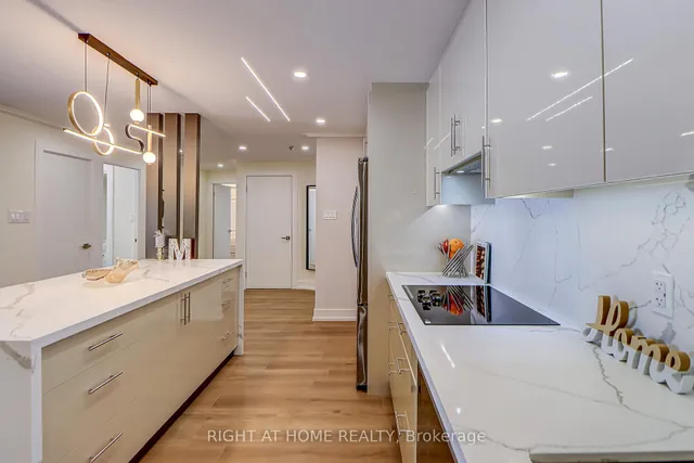 Additional image 13 of 130 Carlton St Unit 1207