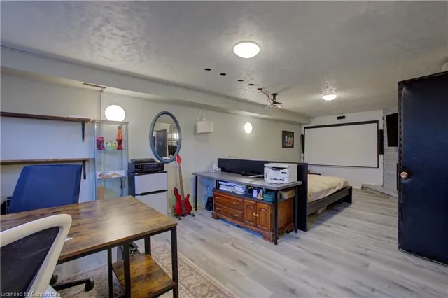 Additional image 20 of 93 Montcalm Dr