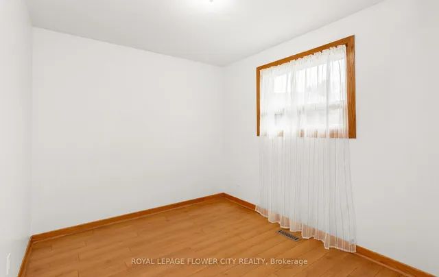 Additional image 17 of 67 Sutherland Ave