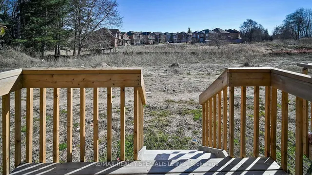 Additional image 42 of 6 QUEENPOST Dr