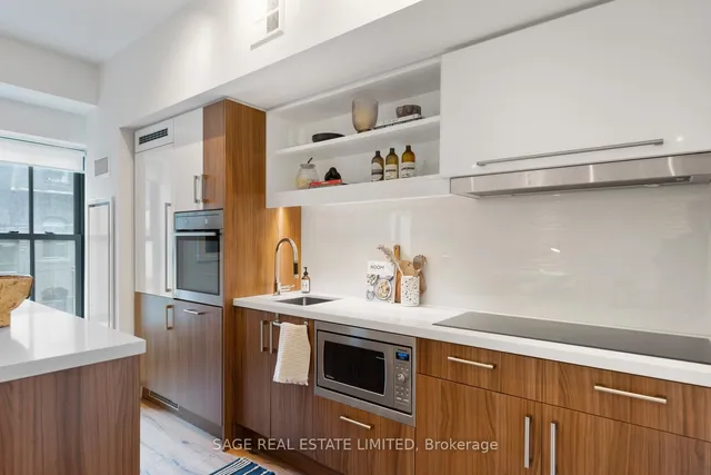 Additional image 7 of 39 Sherbourne St Unit 204