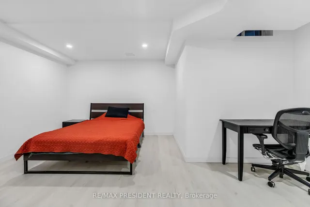 Additional image 37 of 994 Ledbury Cres