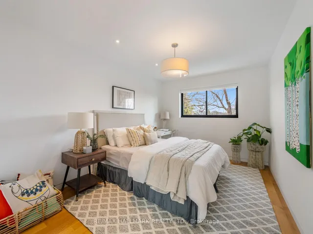 Additional image 27 of 29 Treadway Blvd