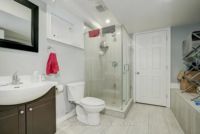 Additional image 45 of 245 Montrose Ave