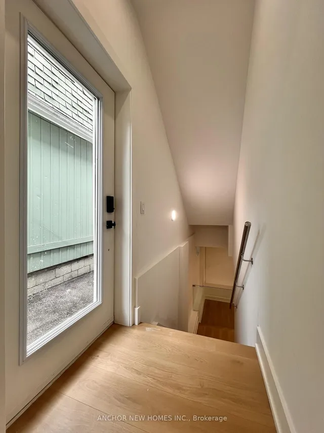 Additional image 28 of 834 Sammon Ave