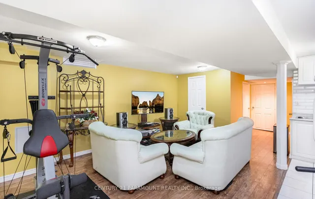 Additional image 35 of 112 Wildberry Cres