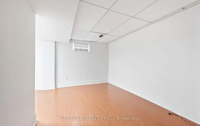 Additional image 30 of 15 Wray Crt