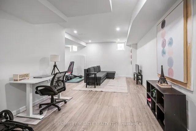 Additional image 8 of 66 Crafter Cres