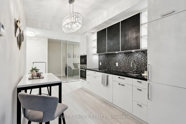 Additional image 8 of 32 Davenport Rd Unit 311