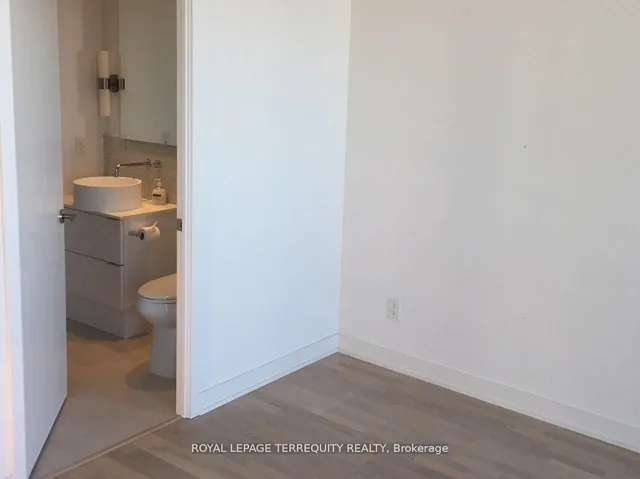 Additional image 19 of 185 Roehampton Ave Unit 1510