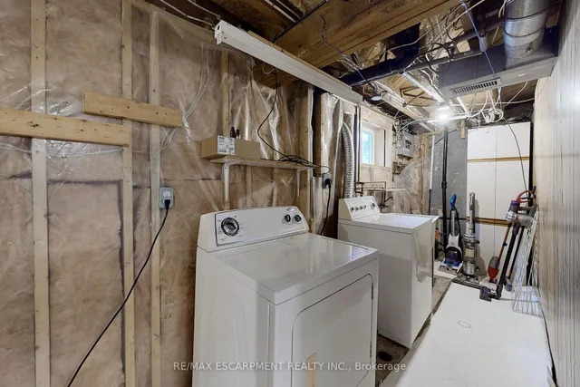 Additional image 30 of 37 Salem Ave