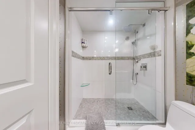 Additional image 24 of 1425 Ghent Ave Unit 802