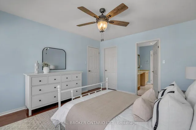 Additional image 39 of 1036 Hemstreet Cres