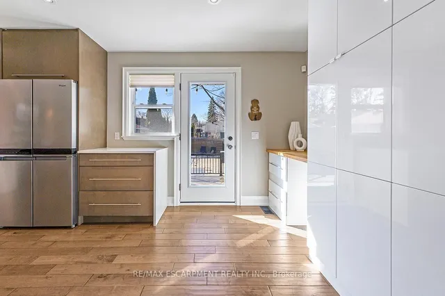 Additional image 20 of 585 Deborah Cres