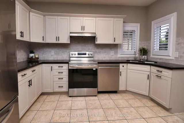 Additional image 18 of 47 Surrey Dr