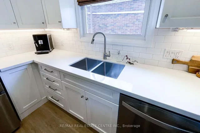 Additional image 8 of 112 Tragina Ave