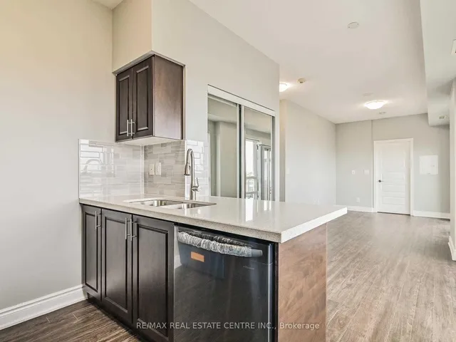 Additional image 7 of 215 Queen St Unit 301