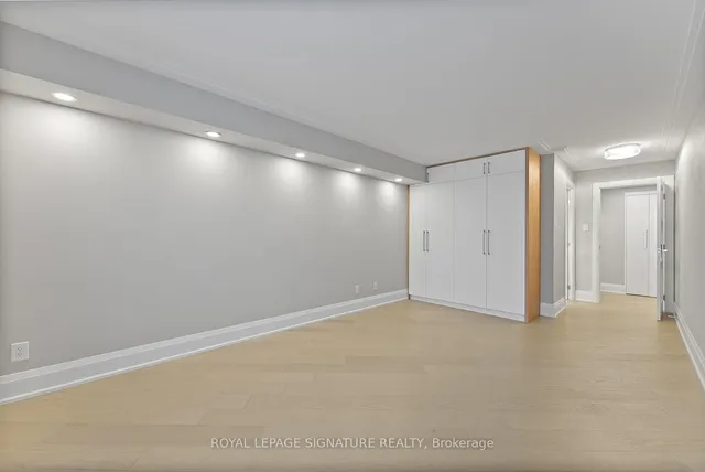 Additional image 26 of 77 Carlton St Unit 406