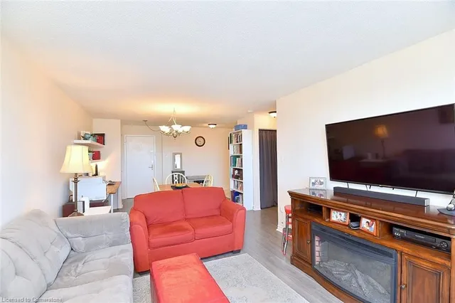 Additional image 15 of 893 Concession St Unit 303