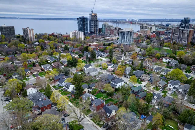 Additional image 15 of 469 Woodland Ave