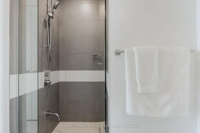 Additional image 37 of 197 Yonge St Unit 3909