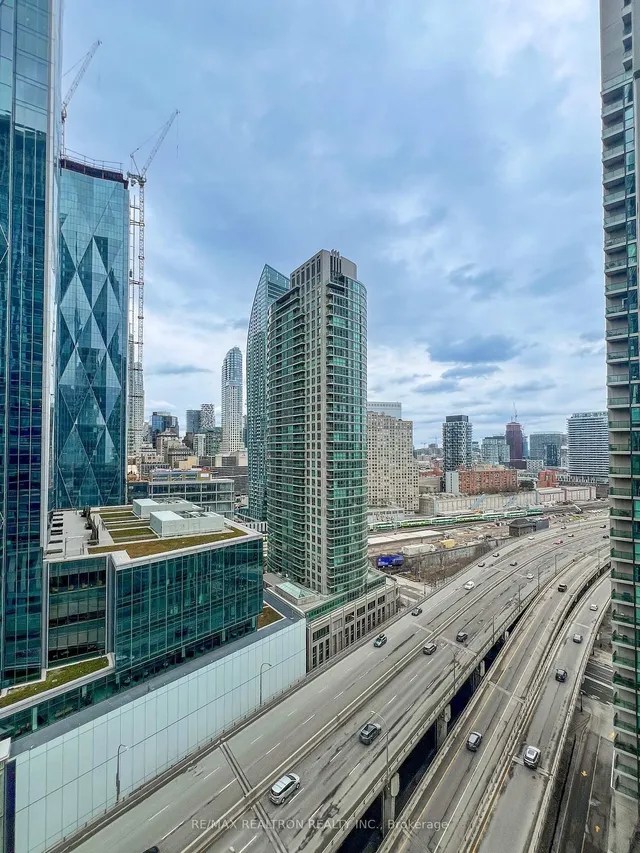 Additional image 19 of 18 Harbour St Unit 2104