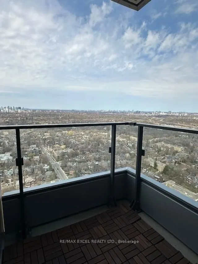 Additional image 4 of 395 Bloor St Unit 3905