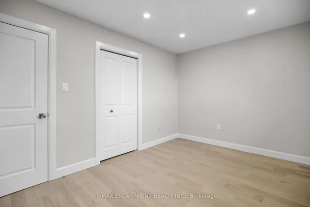 Additional image 20 of 6 Barbara Crt