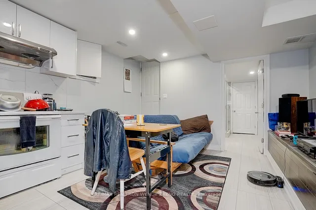 Additional image 41 of 245 Montrose Ave