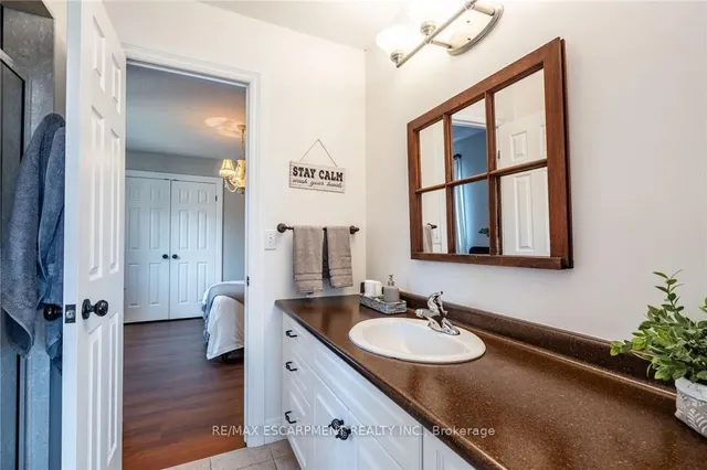 Additional image 30 of 40 COMMANDO Crt