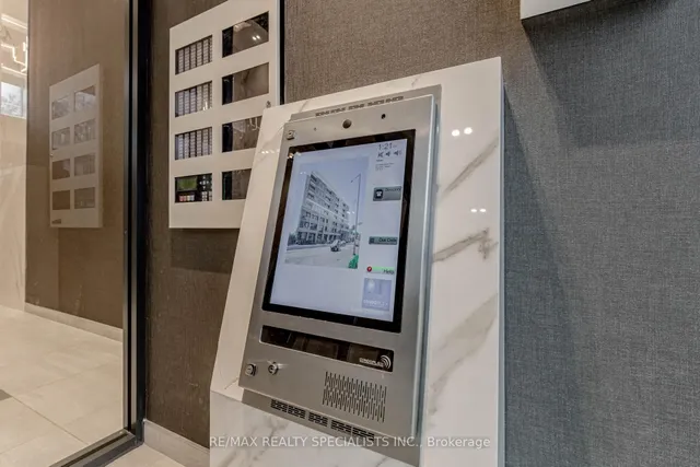 Additional image 6 of 415 Main St Unit 105