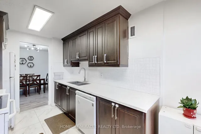 Additional image 26 of 15 Kensington Rd Unit 1112