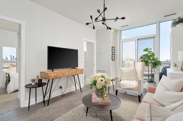 Additional image 22 of 17 Zorra St Unit 306