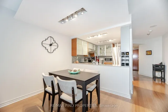 Additional image 13 of 33 University Ave Unit 704