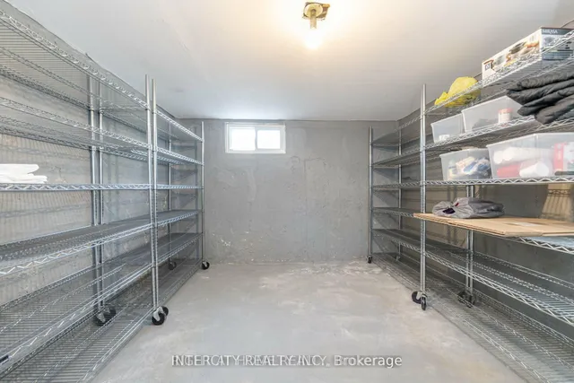 Additional image 29 of 231 Lawrence Ave