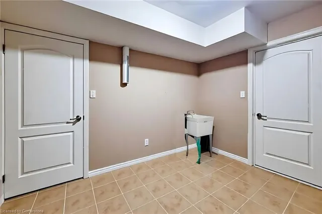 Additional image 42 of 668 Garth St