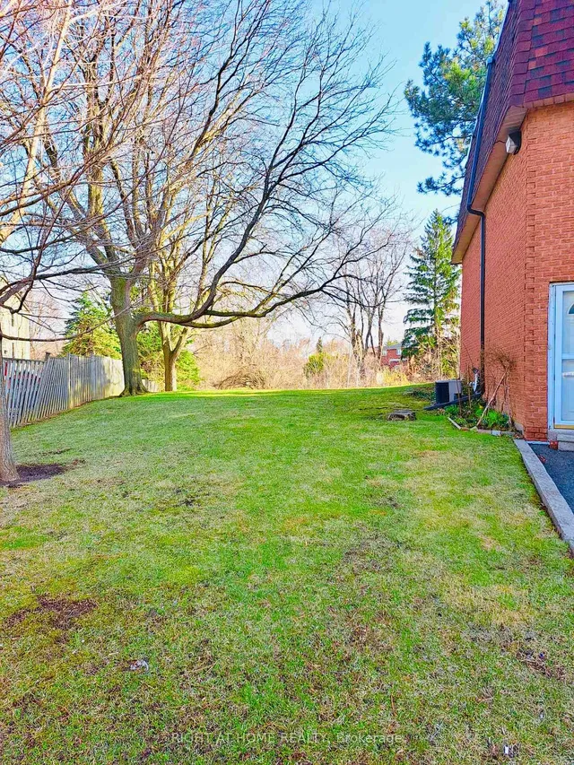 Additional image 25 of 301 Bridletowne Circ Unit 21